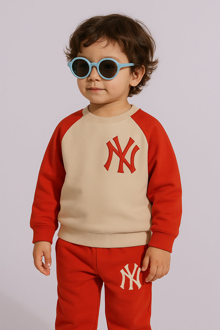 ست 2تیکه بلوز و شلوار NY  زمستانه بچگانه پنبه لاکرا دار طرح اسپرت حدود سنی 2 الی 6 سال کد 1009